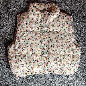 ANWND Cream Floral Print Water Resistant Puffer Vest